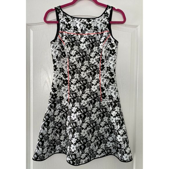 Banana Republic Floral Fit Flare Dress Size 0P - Picture 2 of 10